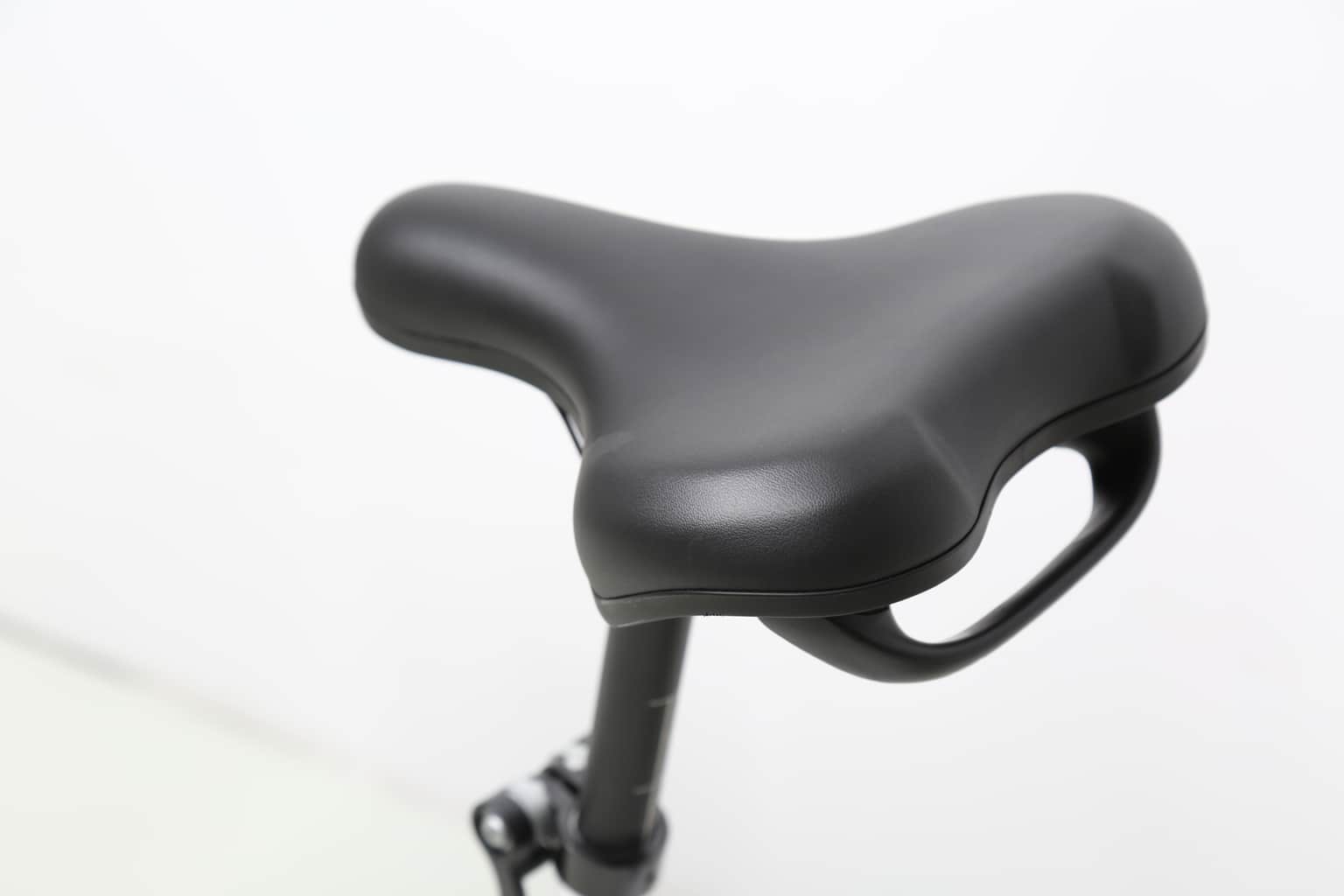 Ergonomic saddle for comfortable rides